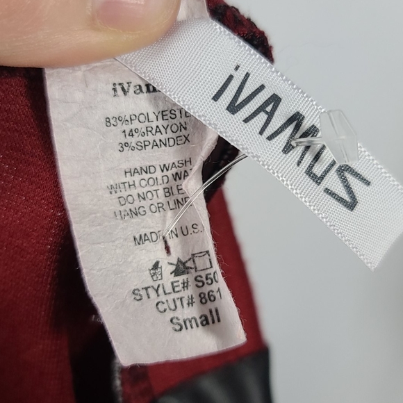 iVamos | Black/Red Midi Vegan Leather Panel Skirt - Picture 3 of 5